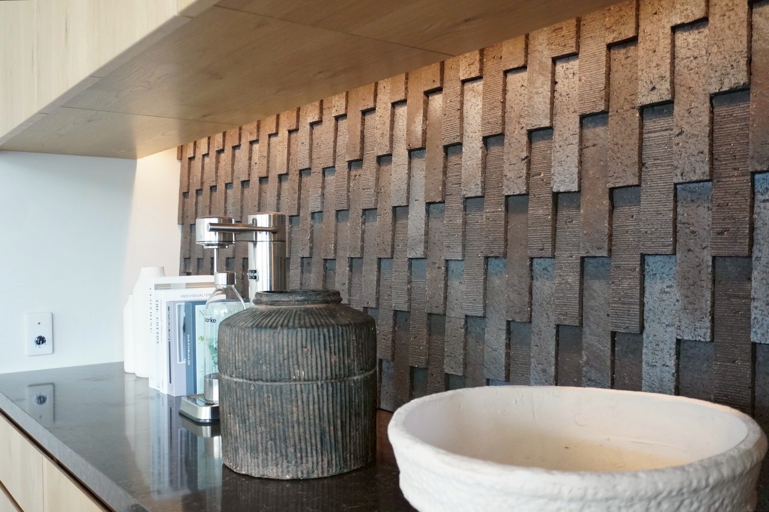 環境と調和するフォルムとマテリアル